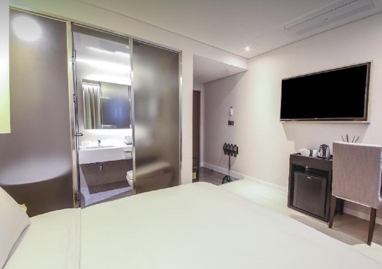 Londoner Hotel Gwangan Busan Exteriör bild